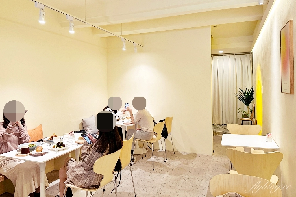 台中西區｜Mellow Yellow早午餐，宛如法式料理的早午餐饗宴，國美館商圈清新黃色小屋 @飛天璇的口袋