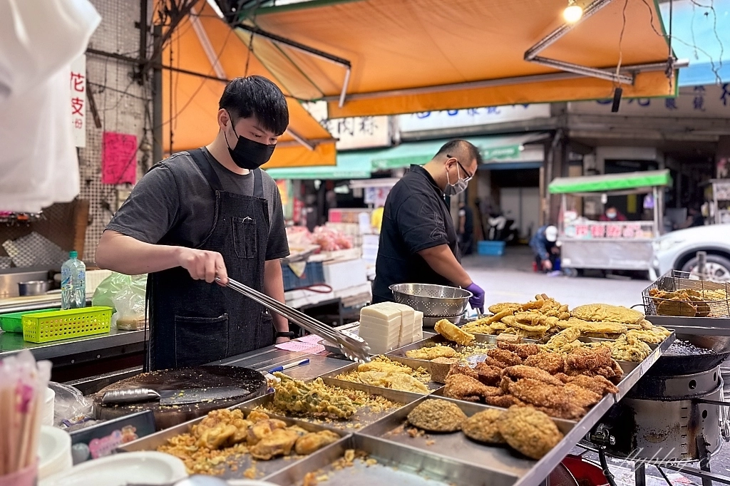 台中西區｜精選15+向上市場小吃美食懶人包，附地圖和google導航 @飛天璇的口袋