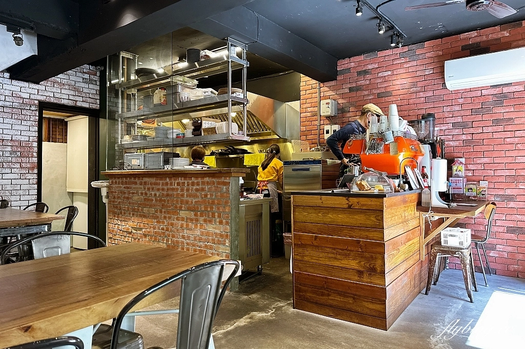 台中西區｜Juggler Cafe，台中道地澳式早午餐店推薦，隱身廣三SOGO百貨後方巷子內 @飛天璇的口袋