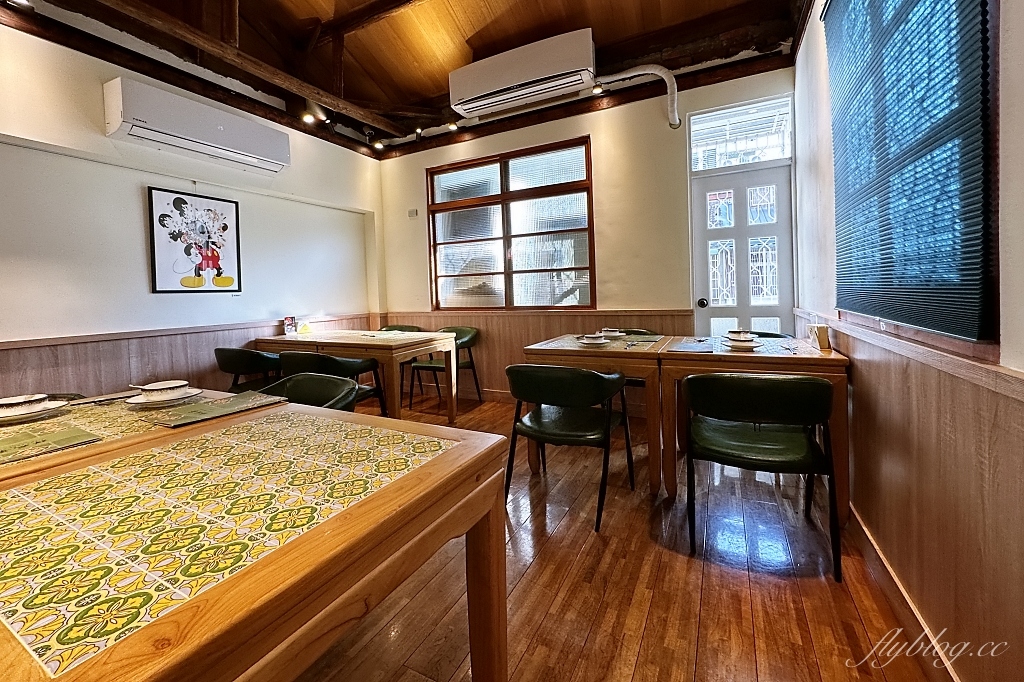 台中西區｜祥戎華茶餐室，美術館周邊巷弄裡的港式飲茶，生意好到沒預約吃不到 @飛天璇的口袋