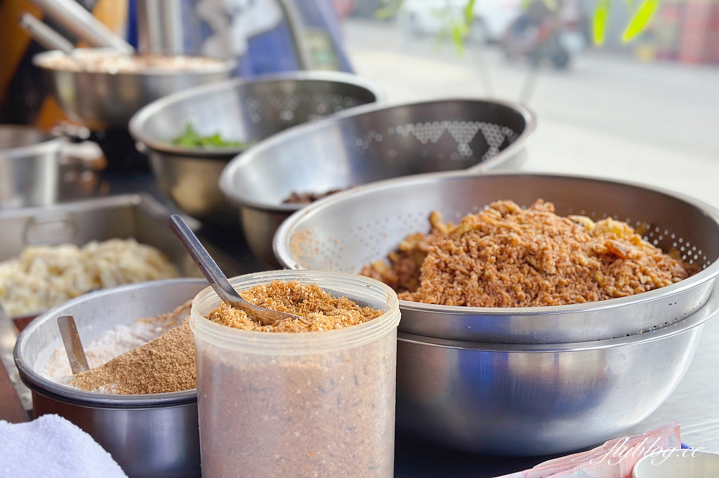 台中北屯｜阿靜の潤餅，原第二市場20年潤餅老店，北屯新一點利黃昏市場也吃得到了 @飛天璇的口袋