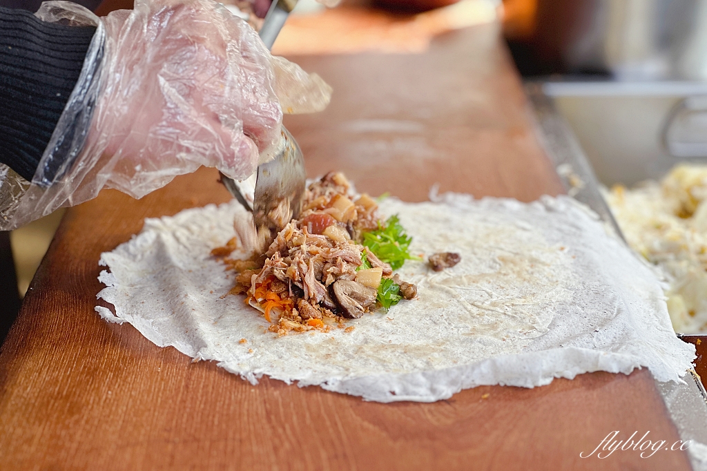 台中北屯｜阿靜の潤餅，原第二市場20年潤餅老店，北屯新一點利黃昏市場也吃得到了 @飛天璇的口袋