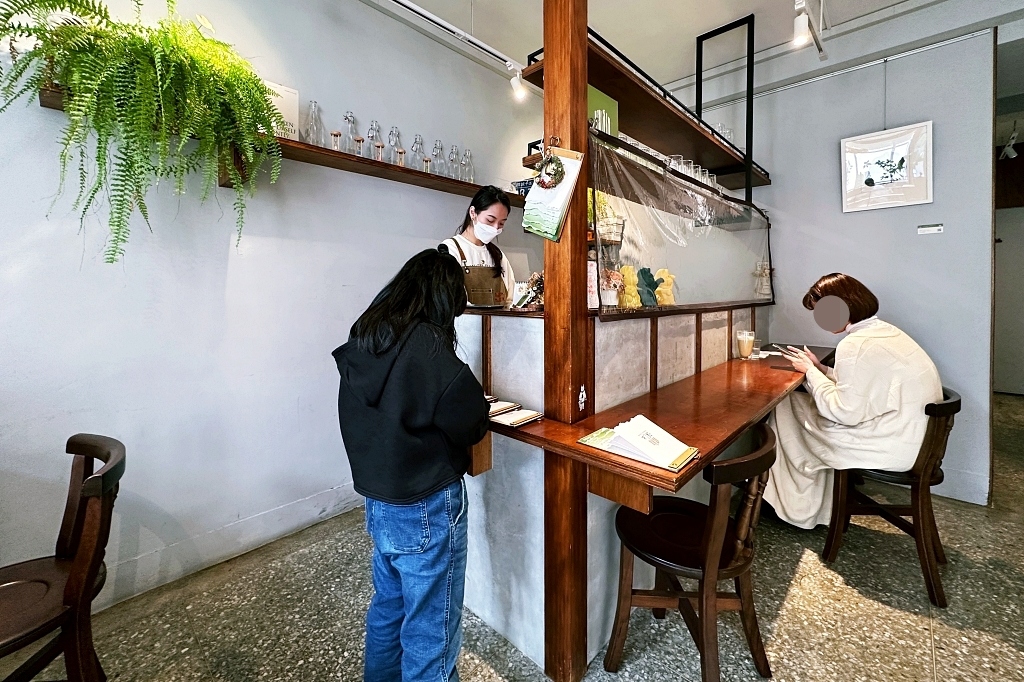 台中西區｜溪木Simmogu Cuisine．綠意擁蔟的玻璃屋建築，超有水準的台菜創意餐廳 @飛天璇的口袋