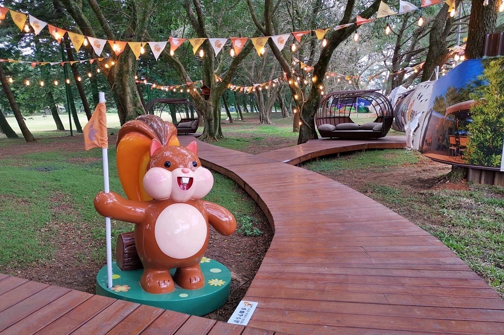 桃園龍潭｜朋趣Bon Chill Glamping．一泊四食豪華露營車，小孩子玩瘋的遊樂場 @飛天璇的口袋