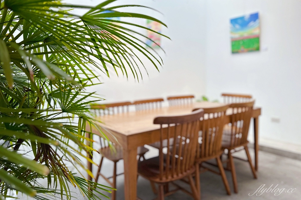 台中西區｜凡日 bread & meal，充滿文青風的老宅早午餐，還有季節限定草莓甜點 @飛天璇的口袋