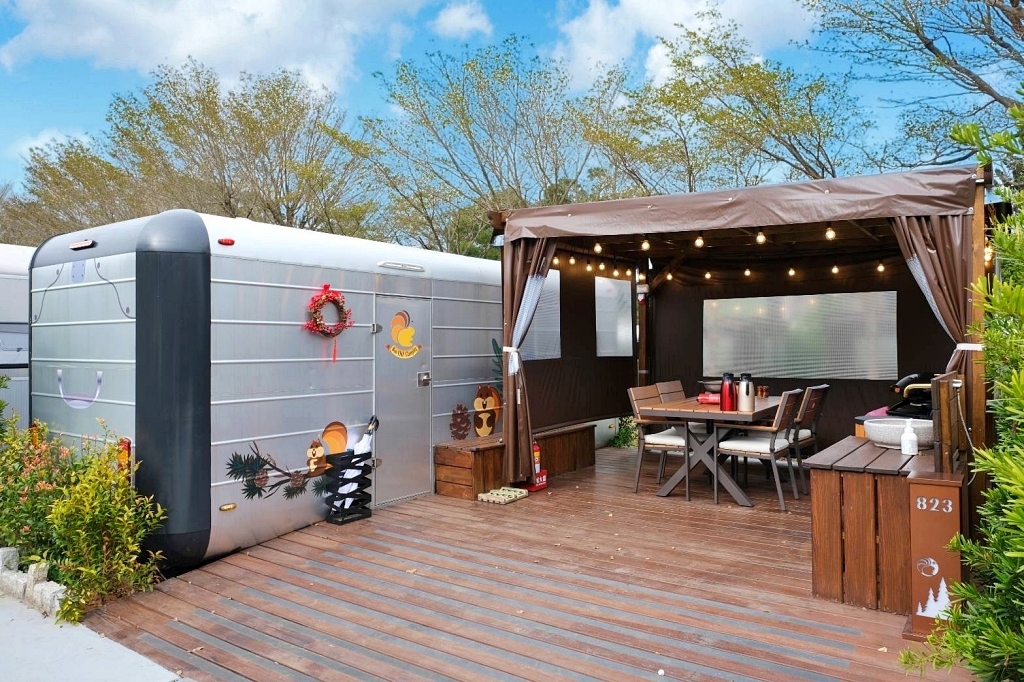 桃園龍潭｜朋趣Bon Chill Glamping．一泊四食豪華露營車，小孩子玩瘋的遊樂場 @飛天璇的口袋