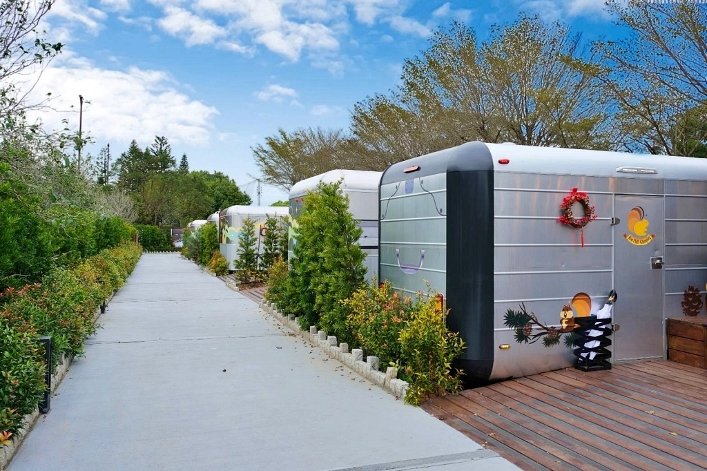 桃園龍潭｜朋趣Bon Chill Glamping．一泊四食豪華露營車，小孩子玩瘋的遊樂場 @飛天璇的口袋