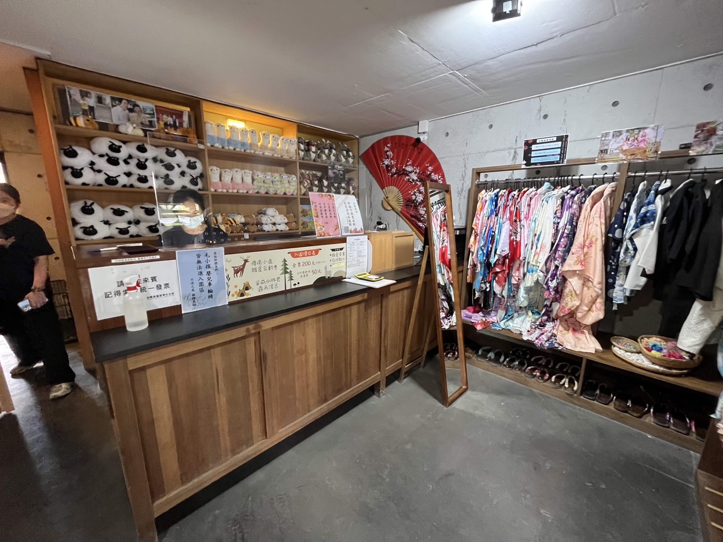 宜蘭三星｜張美阿嬤農場．可愛的笑笑羊和呆萌的水豚君，買套票兌換DIY和和服體驗 @飛天璇的口袋