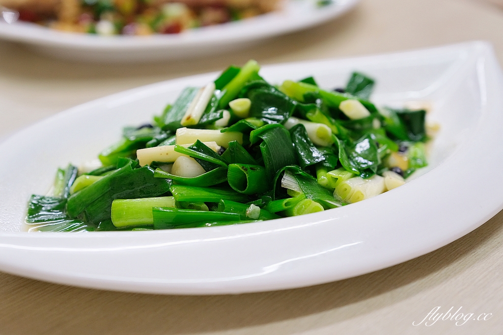 宜蘭三星｜欣欣食堂，三星古早味台菜料理，整盤三星蔥霸氣上桌，蚵麵線大顆又新鮮 @飛天璇的口袋