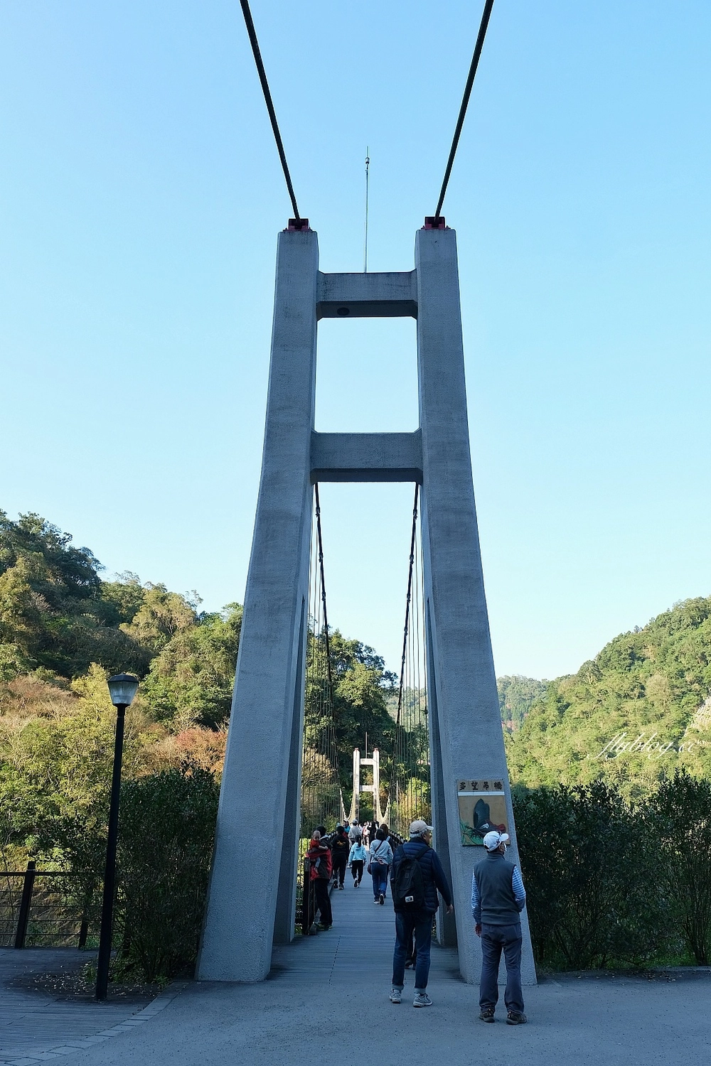 宜蘭大同｜鳩之澤溫泉，群山環繞的夢幻藍湖溫泉，還可以煮溫泉蛋和溫泉玉米 @飛天璇的口袋