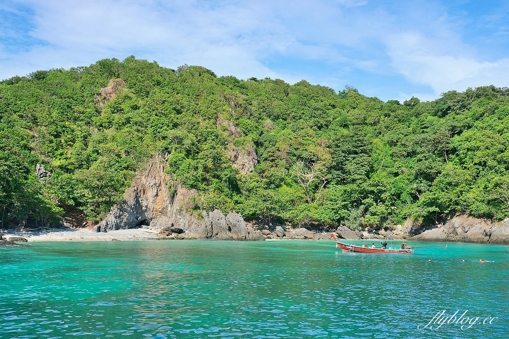 泰國普吉島｜珊瑚島Coral Island．搭乘遊艇前往普吉島渡假盛地，在banana beach享受陽光沙灘比基尼 @飛天璇的口袋