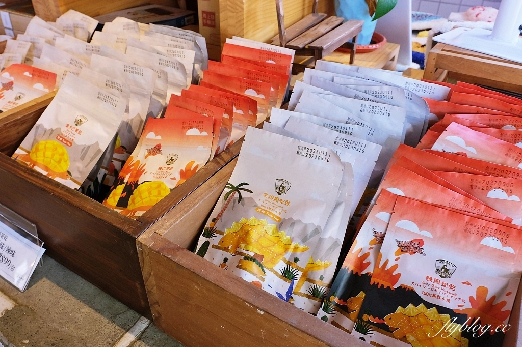 台中東區｜第四市場，日治時期舊市場再活化，文青市集品嚐東泉辣椒 @飛天璇的口袋