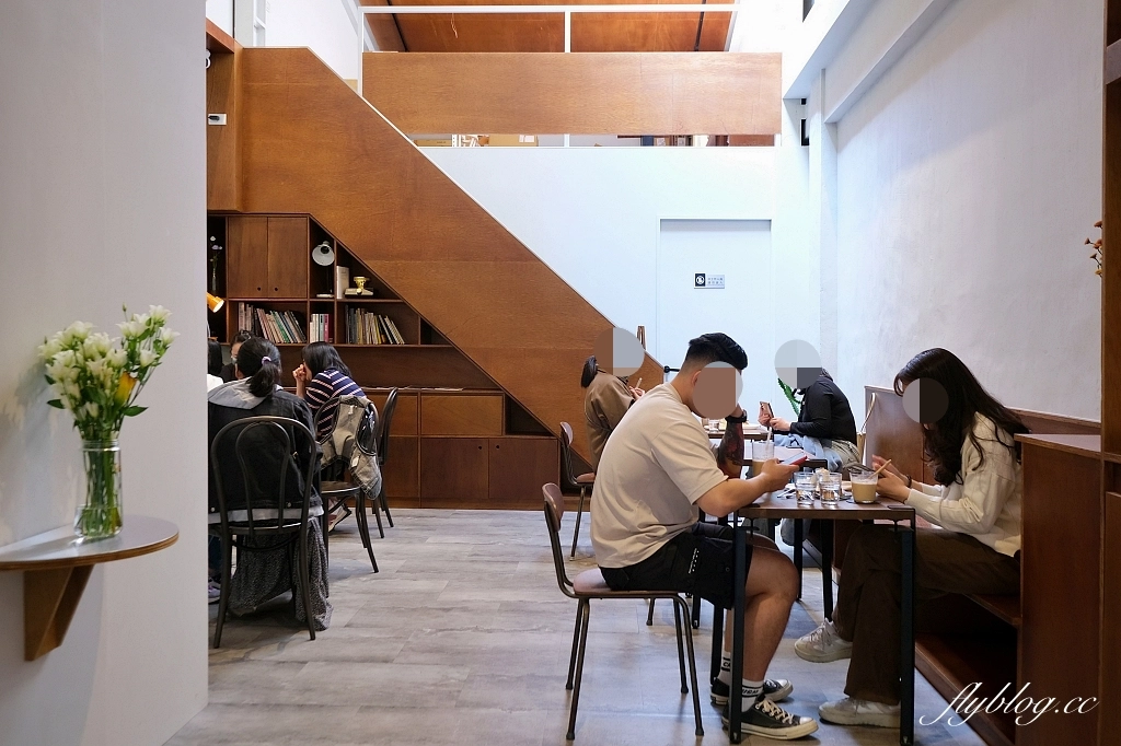 彰化員林｜All In Coffee，員林優質咖啡館，必點花生千層蛋糕和布丁 @飛天璇的口袋