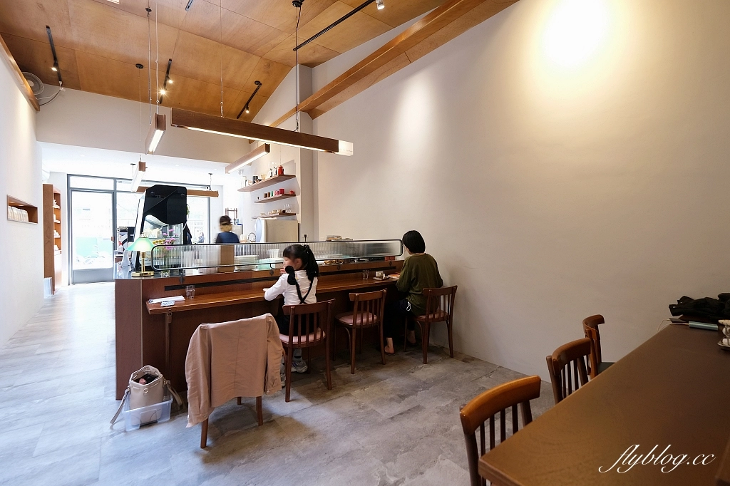 彰化員林｜All In Coffee，員林優質咖啡館，必點花生千層蛋糕和布丁 @飛天璇的口袋