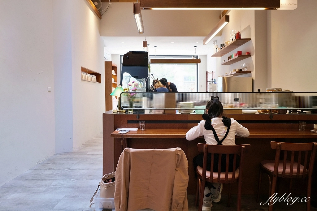 彰化員林｜All In Coffee，員林優質咖啡館，必點花生千層蛋糕和布丁 @飛天璇的口袋
