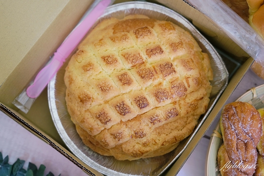 雲林林內｜永光餅行．超邪惡的爆漿菠蘿麵包，雲林在地50年團購美食 @飛天璇的口袋