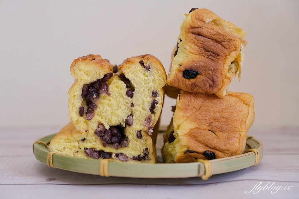 雲林林內｜永光餅行．超邪惡的爆漿菠蘿麵包，雲林在地50年團購美食 @飛天璇的口袋