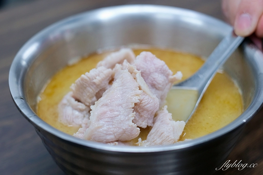 台北中正｜阿男麻油雞，米其林推薦街頭小吃，南機場夜市人氣麻油雞攤 @飛天璇的口袋