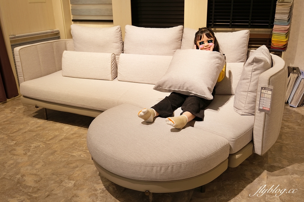 台中西屯｜沙發先生家居，擁有自家工廠的沙發體驗館，可以量身訂作的沙發客製化服務 @飛天璇的口袋