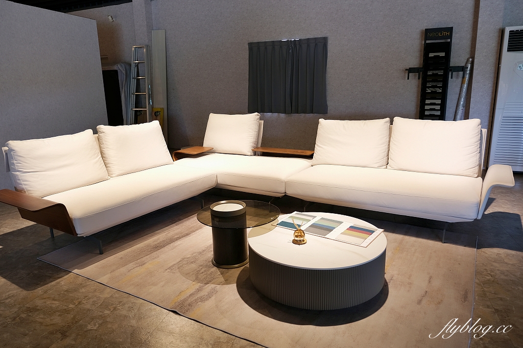 台中西屯｜沙發先生家居，擁有自家工廠的沙發體驗館，可以量身訂作的沙發客製化服務 @飛天璇的口袋