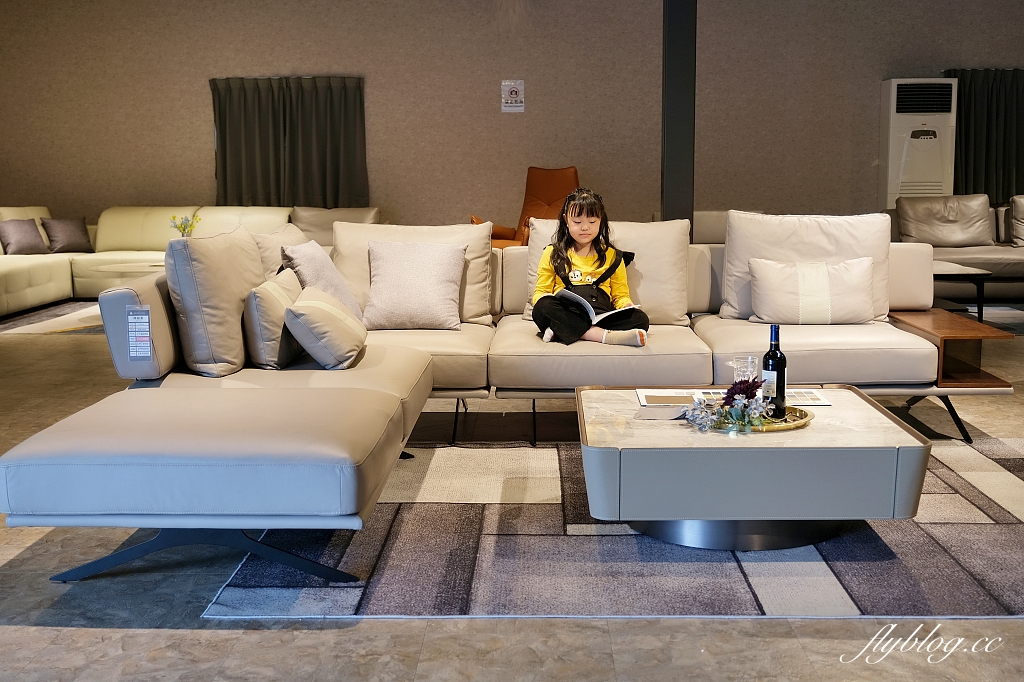 台中西屯｜沙發先生家居，擁有自家工廠的沙發體驗館，可以量身訂作的沙發客製化服務 @飛天璇的口袋