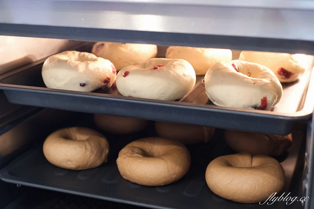 食譜分享｜貝果的做法，不用攪拌機也可以，藍莓乳酪貝果超好吃 @飛天璇的口袋