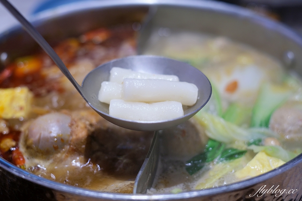 台中南屯｜嚮辣牛和麻辣鍋，超過100種火鍋自助吧，898元以上和牛吃到飽 @飛天璇的口袋