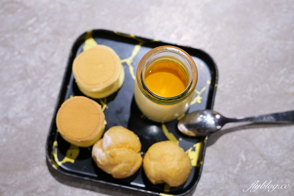 台中南屯｜嚮辣牛和麻辣鍋，超過100種火鍋自助吧，898元以上和牛吃到飽 @飛天璇的口袋