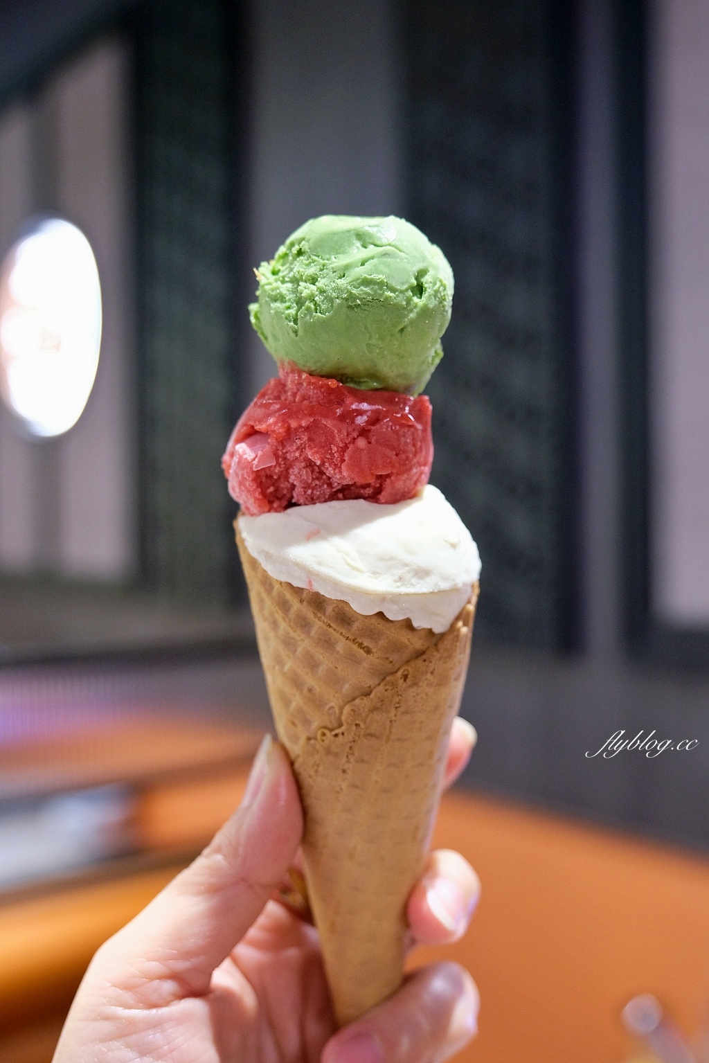 台中南屯｜嚮辣牛和麻辣鍋，超過100種火鍋自助吧，898元以上和牛吃到飽 @飛天璇的口袋