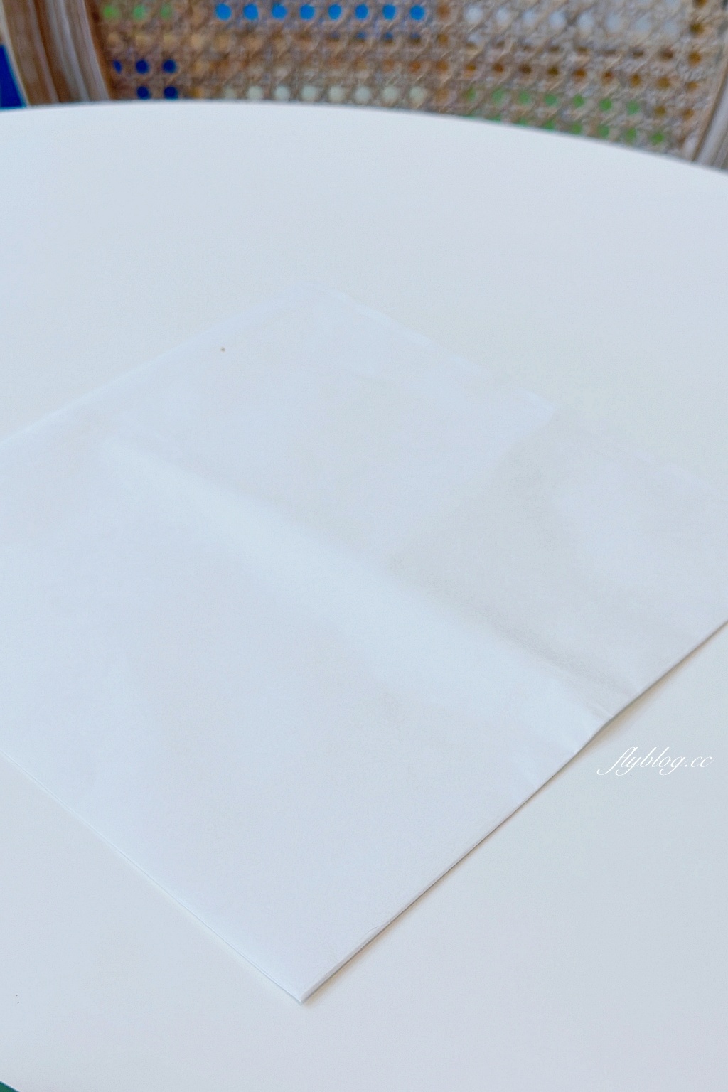 台中西區｜L’espace 老陳小圓法漢堡專賣店，老陳搬家了，國美館商圈侘寂風白色復古小洋房 @飛天璇的口袋