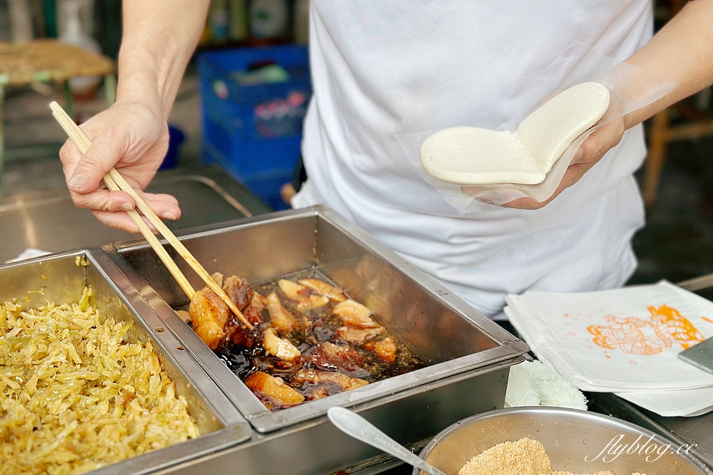 台中西區｜吳記割包四神湯，隱身向上市場的刈包店，肥肉適中軟Q好吃 @飛天璇的口袋