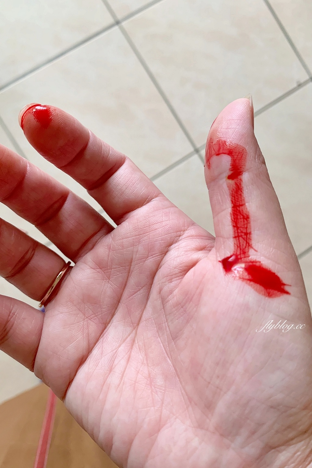 生活分享｜康威多愛膚人工皮，超薄型防水敷料，攜帶方便輕鬆呵護傷口 @飛天璇的口袋