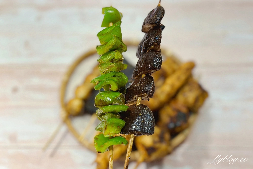 台中中區｜林家烤肉，中華夜市裡的隱藏版美食，營業超過50年的人氣烤肉攤 @飛天璇的口袋