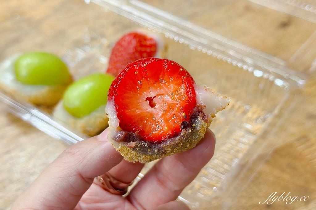 台北中正｜Q麻吉古早味麻糬．南機場夜市最夯的排隊麻糬，季節限定草莓葡萄大福 @飛天璇的口袋