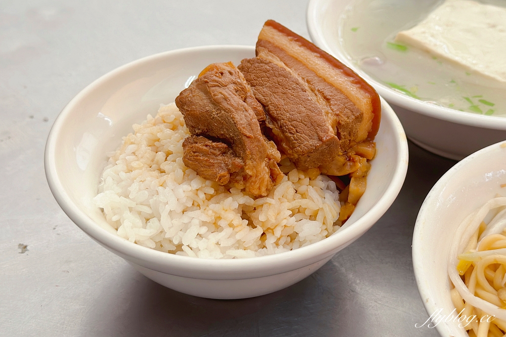 台中西區｜無招牌自治街乾麵，住家營業50年都沒有招牌，一碗炒麵感受最簡單的人情味 @飛天璇的口袋