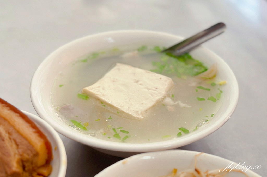 台中西區｜無招牌自治街乾麵，住家營業50年都沒有招牌，一碗炒麵感受最簡單的人情味 @飛天璇的口袋