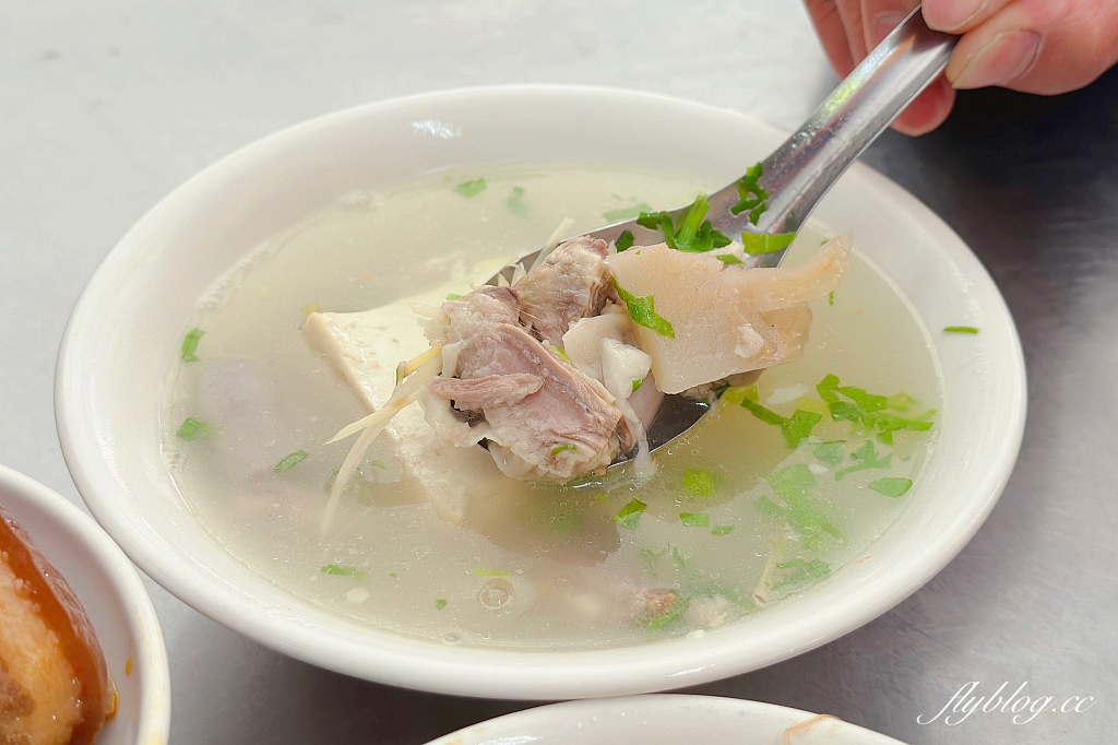 台中西區｜無招牌自治街乾麵，住家營業50年都沒有招牌，一碗炒麵感受最簡單的人情味 @飛天璇的口袋