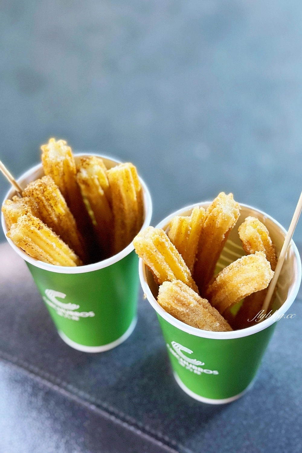 台中南區｜油吉條Circhurros，巨大版蚊香吉拿棒，中部各大夜市人氣美食 @飛天璇的口袋