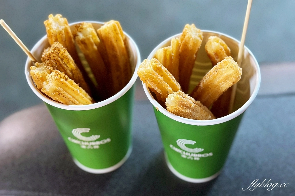 台中南區｜油吉條Circhurros，巨大版蚊香吉拿棒，中部各大夜市人氣美食 @飛天璇的口袋