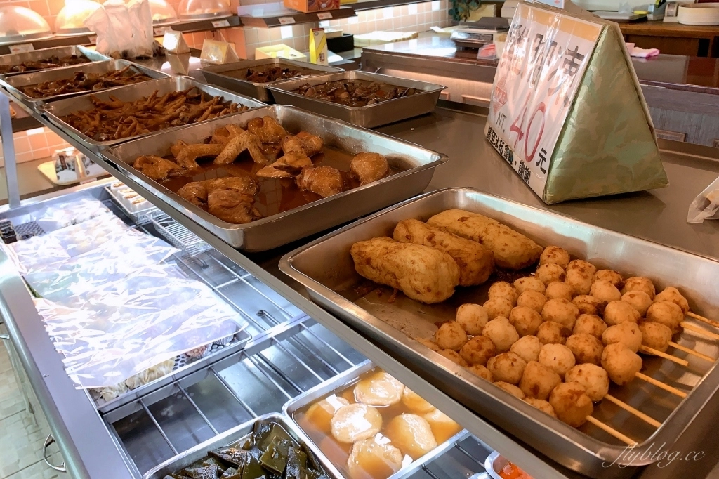 台中中區｜義美餅店，被麵包耽誤的滷味店，學生時期綠川東街搭公車時的點心 @飛天璇的口袋