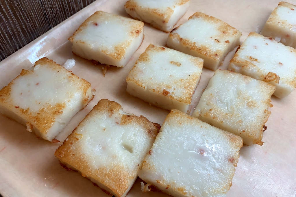 台中中區｜義美餅店，被麵包耽誤的滷味店，學生時期綠川東街搭公車時的點心 @飛天璇的口袋