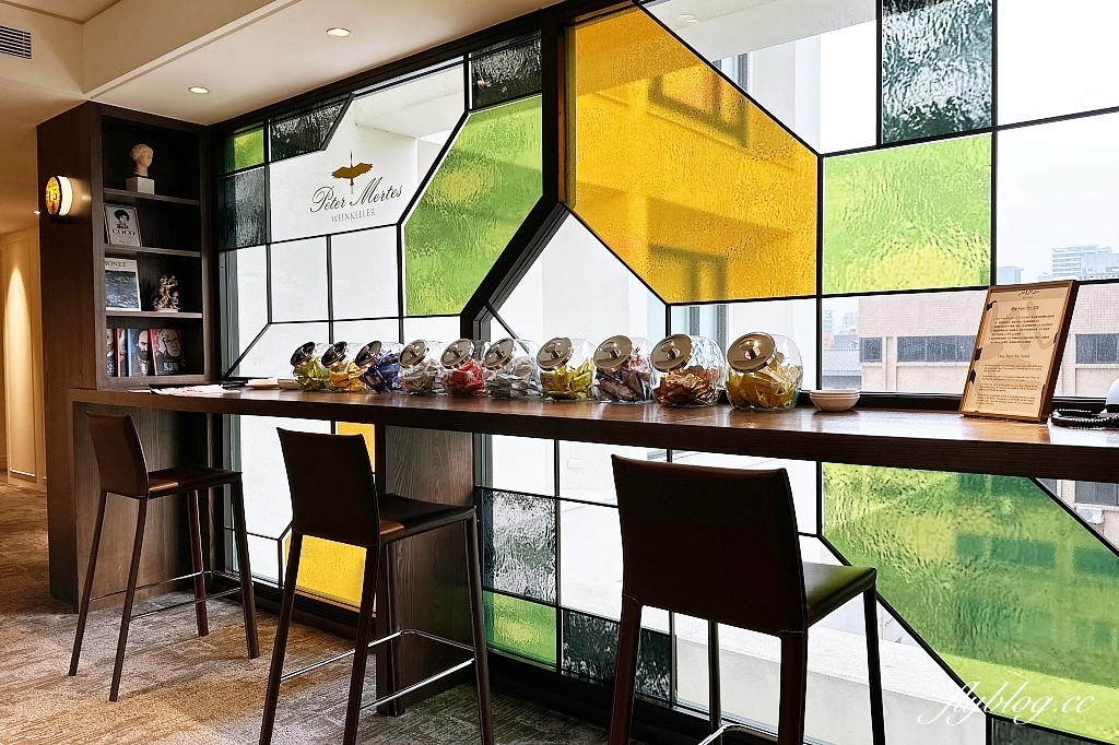 台北中山｜Hotel MVSA 慕舍酒店，Happy Hour點心酒類無限享用，早餐也可以吃得到米其林一星料理 @飛天璇的口袋