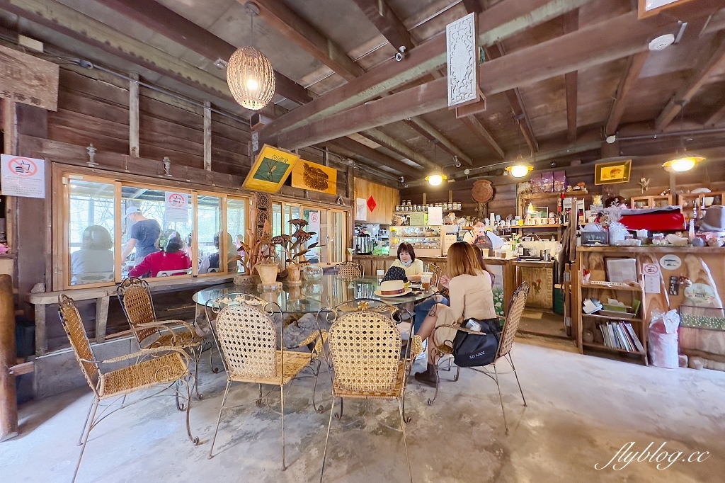 台北北投｜名陽匍休閒農莊，陽明山海芋季開始了，可愛粉紅噗噗車超好拍 @飛天璇的口袋