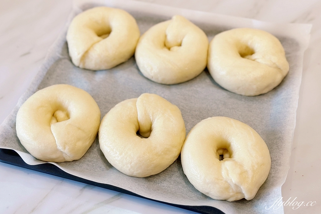 食譜分享｜貝果的做法，不用攪拌機也可以，藍莓乳酪貝果超好吃 @飛天璇的口袋
