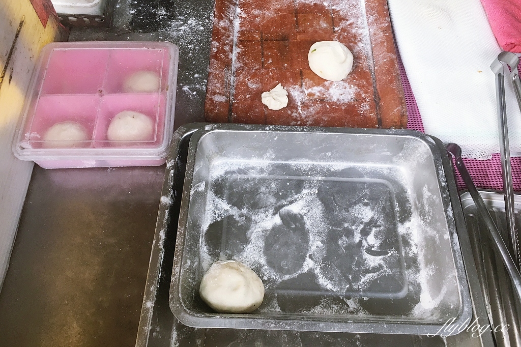 台中大雅｜大雅蘿蔔絲餅，民生路上的人氣銅板美食，最接地氣的台式下午茶 @飛天璇的口袋