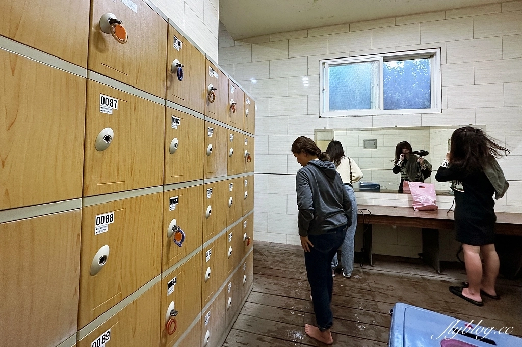 宜蘭大同｜鳩之澤溫泉，群山環繞的夢幻藍湖溫泉，還可以煮溫泉蛋和溫泉玉米 @飛天璇的口袋