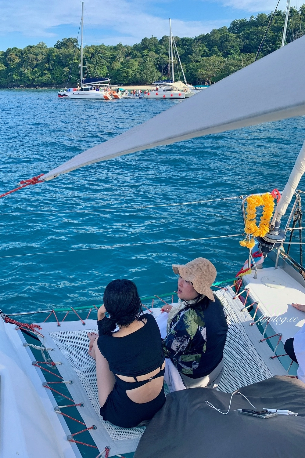 泰國普吉島｜珊瑚島Coral Island．搭乘遊艇前往普吉島渡假盛地，在banana beach享受陽光沙灘比基尼 @飛天璇的口袋