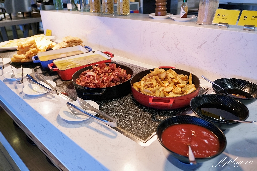 新北淡水｜將捷金鬱金香酒店，房間陽台正對淡水河美景，結合飯店商場和電影院 @飛天璇的口袋