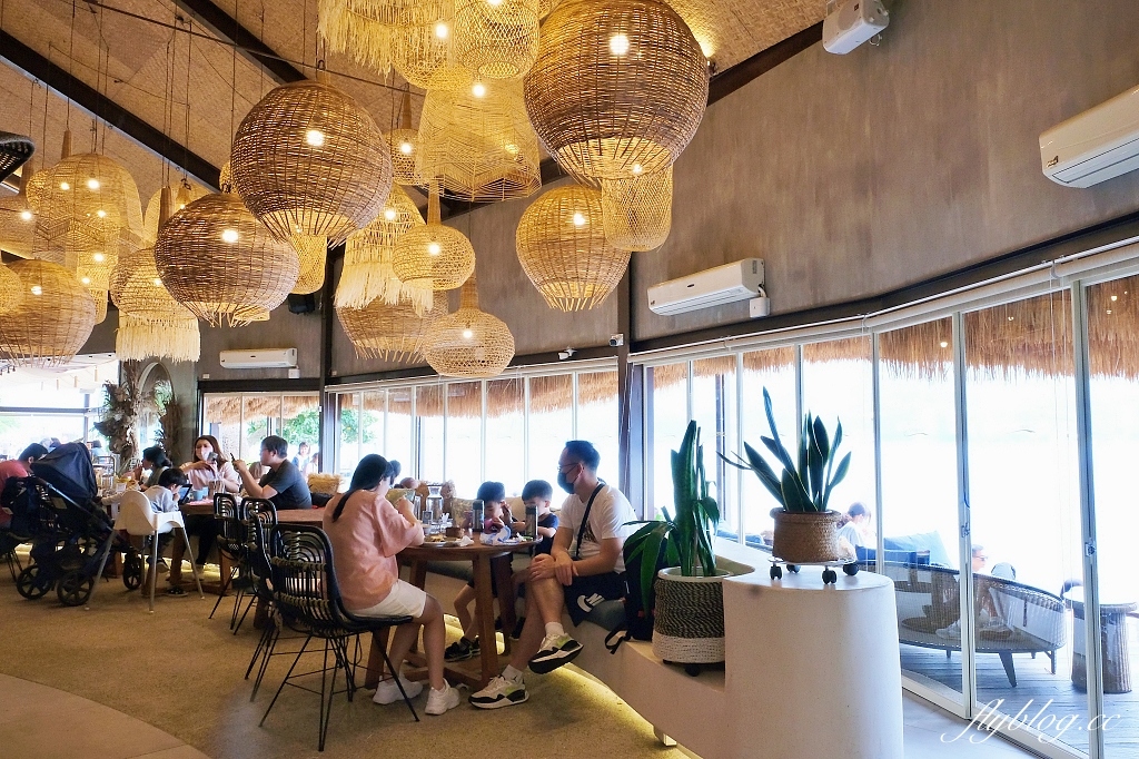 新北淡水｜水灣餐廳waterfront 榕堤店，淡水最美景觀餐廳，感受濃濃峇里島風情(附菜單) @飛天璇的口袋