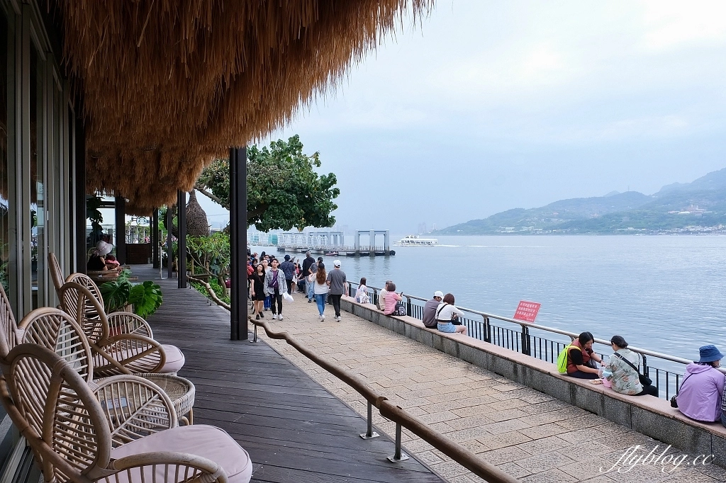 新北淡水｜水灣餐廳waterfront 榕堤店，淡水最美景觀餐廳，感受濃濃峇里島風情(附菜單) @飛天璇的口袋
